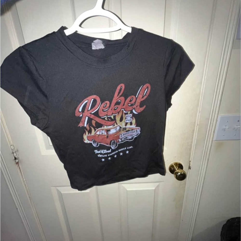 rebels Black Short Sleeve Graphic Tee